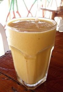 Licuado de mango y plátano