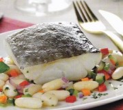 bacalao sobre ragu de verduras