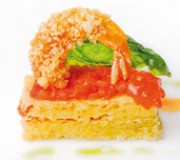 Esponja-de-queso-con-tomate-confitado-y-langostino