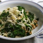 tallarines-con-garbanzos-queso-y-cavolo-nero