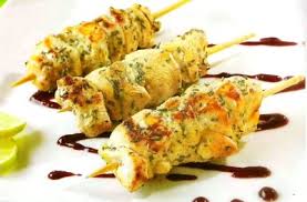 Pinchos de pollo con ajonjolí­