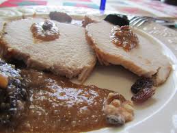 Cinta de lomo con ciruelas