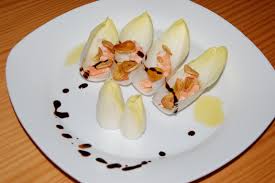 Ensalada de langostinos con endibias