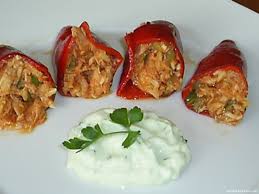 Pimientos del piquillo rellenos de atún