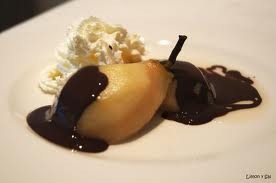 Peras con Nata y Chocolate