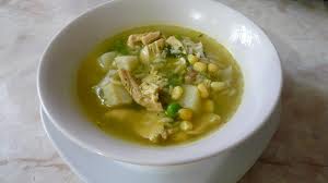 Pollo con granos de elote