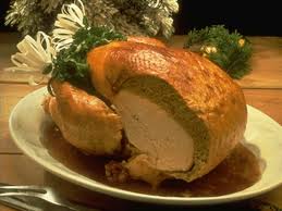 Pichones Rellenos y servidos con Compota de Manzana