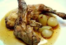 Liebre adobada al tomillo