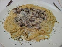 Espaguetis con salsa de setas