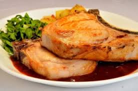 Chuletas de Cerdo en Salsa Poblana