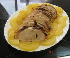 Cerdo asado con piña
