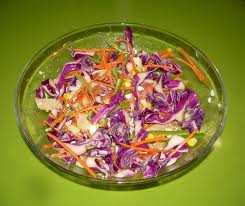 Ensalada de col y maíz