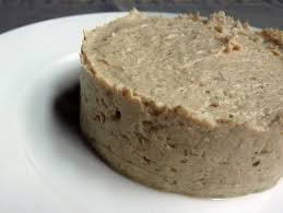 Paté de atún, pepinillos y anchoas