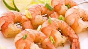 Brocheta de langostinos