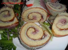 Arrollado de queso con bizcocho