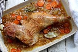 Blanco de pavita con salsa de cebolla