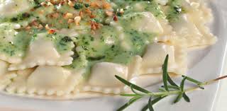 Raviolis con crema de espinacas