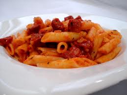 Macarrones con Chorizo y Tomate