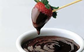 Brocheta de fresas y chocolate