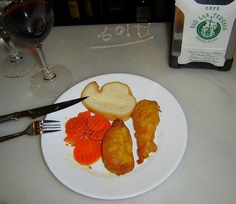 Soldaditos de Paví­a - historia en forma de plato