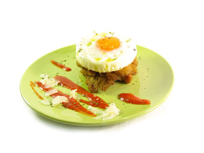 Huevos a la plancha con pisto de pimiento