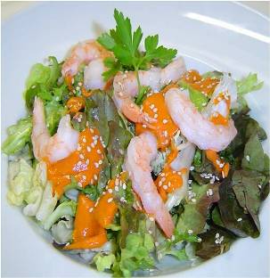 Ensalada variada con gambas