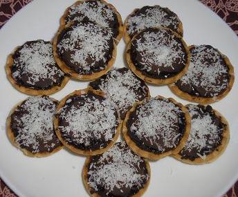 Tartaletas tibias de chocolate y peras