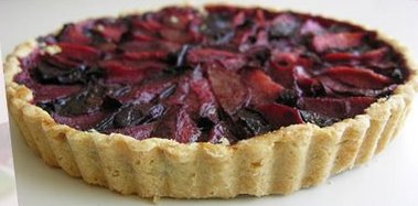 Tarta fría de ciruelas