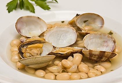 Alubias con almejas