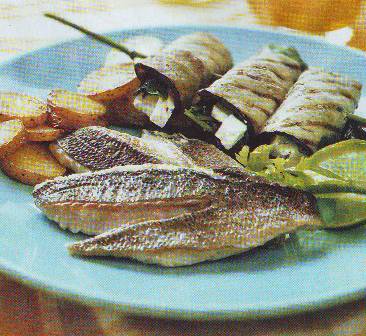 Lubina con brocheta de berenjenas