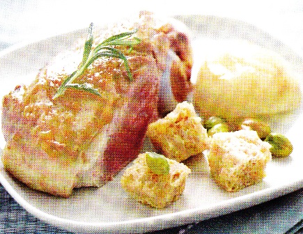 Paletilla de cordero con peras y pistachos