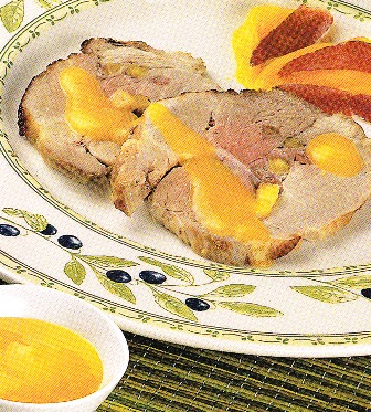 Cerdo mechado al agridulce y coulis de fruta