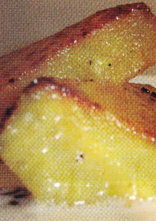 Piña a la plancha con leche de coco emulsionada con lima