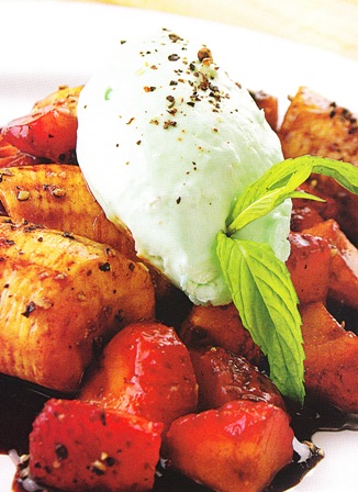 Bananas y frutillas flambeadas con rhum