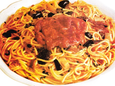 Espaguetis con tomate