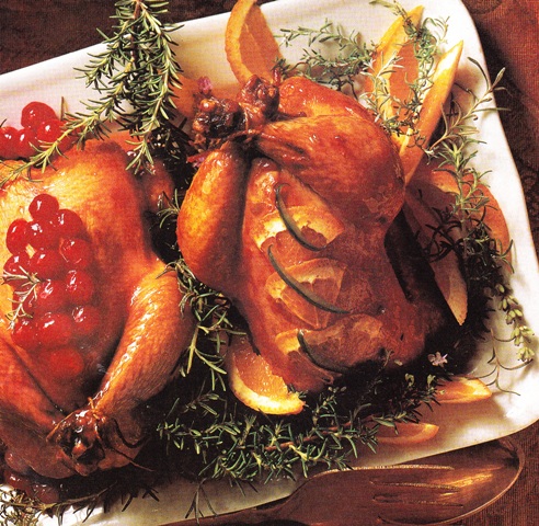Pollo con frutos del bosque