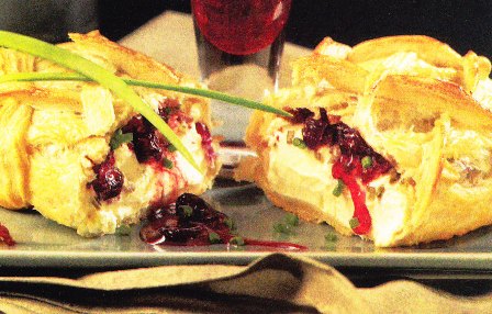 Queso horneado con arándanos