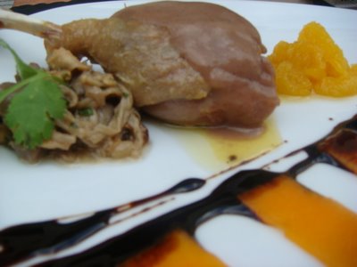 Jamoncitos de pato rellenos de foie