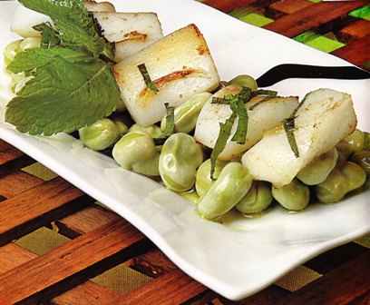 Sepia a la plancha con habitas