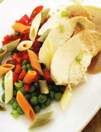 Ensalada de pasta con pollo