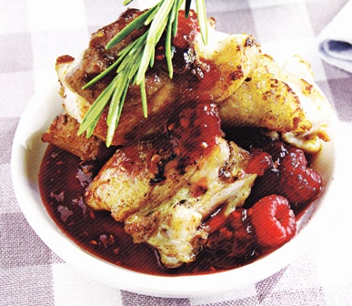 Pollo con salsa roja