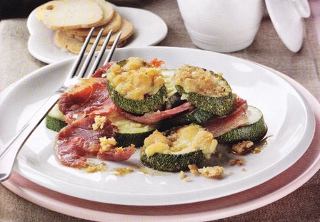 Crumble de calabacín, serrano y parmesano