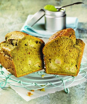 Cake salado con té verde y aceitunas