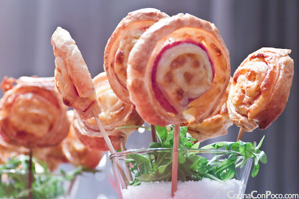 Piruletas de jamón y queso