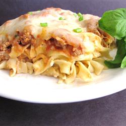 Pavo horneado con fideos chinos