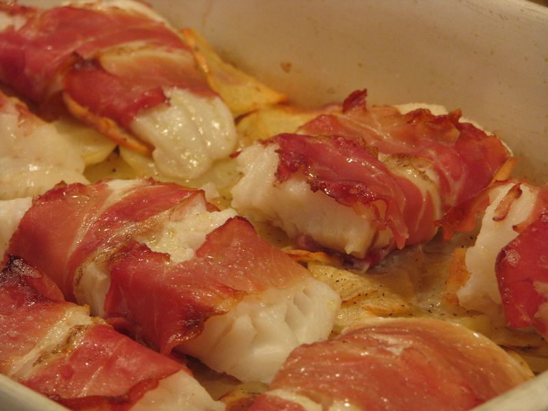 Merluza envuelta en jamón serrano