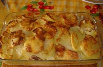 Patatas con nata al horno
