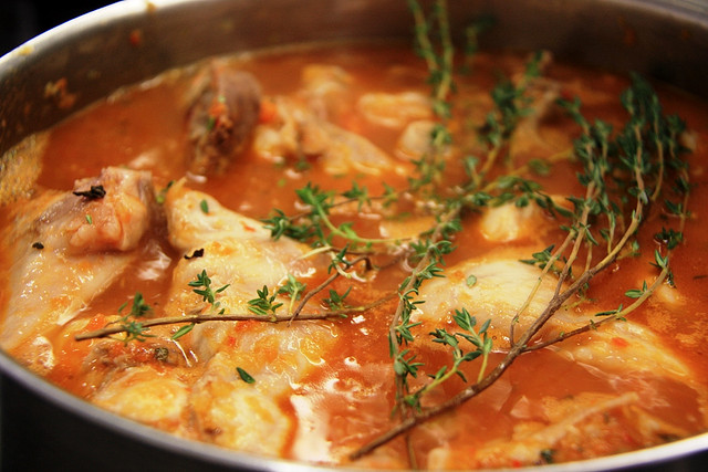 Conejo con sofrito de arroz y verduras